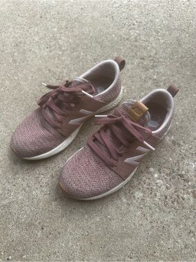New Balance Light Pink Knit Lace-Up Sneakers WSPTLY1 size 7